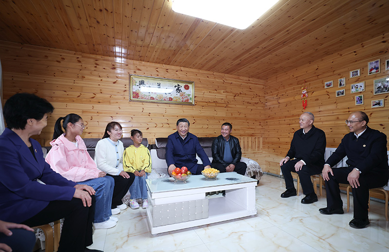 习近平在黑龙江考察时强调 牢牢把握在国家发展大局中的战略定位 奋力开创黑龙江高质量发展新局面 蔡奇陪同考察 习近平在黑龙江考察时强调 牢牢把握在国家发展大局中的战略定位 奋力开创黑龙江高质量发展新局面 蔡奇陪同考察