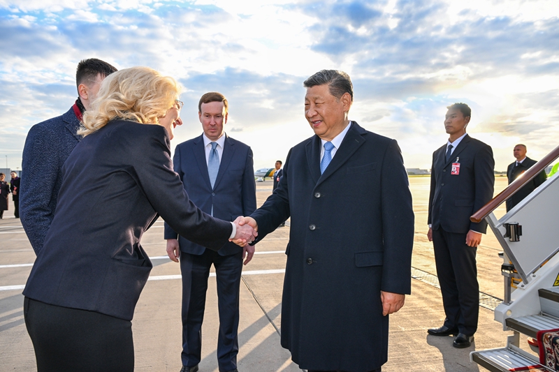 习近平抵达莫斯科对俄罗斯进行国事访问并出席纪念苏联伟大卫国战争胜利80周年庆典 习近平抵达莫斯科对俄罗斯进行国事访问并出席纪念苏联伟大卫国战争胜利80周年庆典
