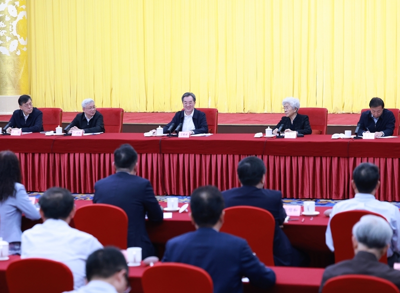 丁薛祥出席中国科学院学部成立70周年座谈会时强调:坚守初心使命 勇攀科技高峰 更好肩负起科技强国建设重任 丁薛祥出席中国科学院学部成立70周年座谈会时强调:坚守初心使命 勇攀科技高峰 更好肩负起科技强国建设重任
