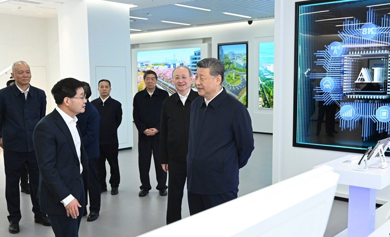 习近平：建设社会主义现代化强国，关键在科技自立自强