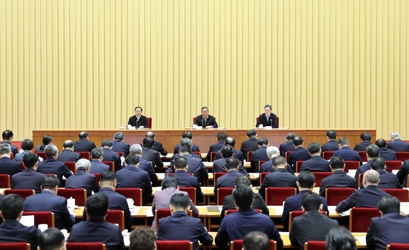 习近平就服务业发展作出重要指示强调：突出需求牵引改革攻坚科技赋能开放合作 努力开创服务业高质量发展新局面