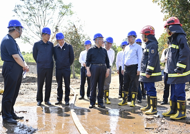 张国清赶赴湖南长沙浏阳市烟花厂爆炸事故现场指导应急救援处置工作时强调：抓紧搜救失联人员 全力做好伤员救治 强力推进重点行业领域风险隐患排查整治