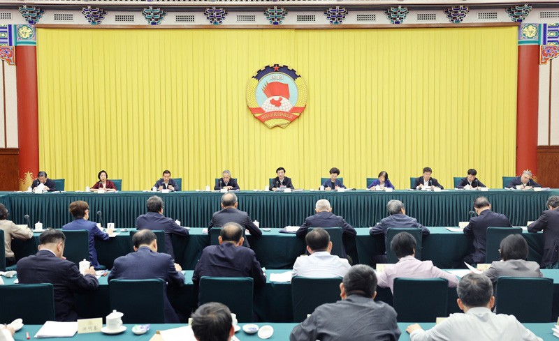 全国政协召开“一体推进教育科技人才发展”专题协商会 王沪宁出席并讲话