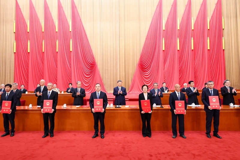 习近平出席国家科学技术奖励大会两院院士大会中国科协第十一次全国代表大会并发表重要讲话